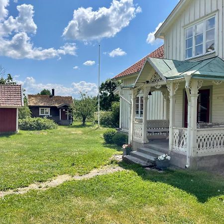 Backgardens Timmerstuga Falköping Eksteriør bilde